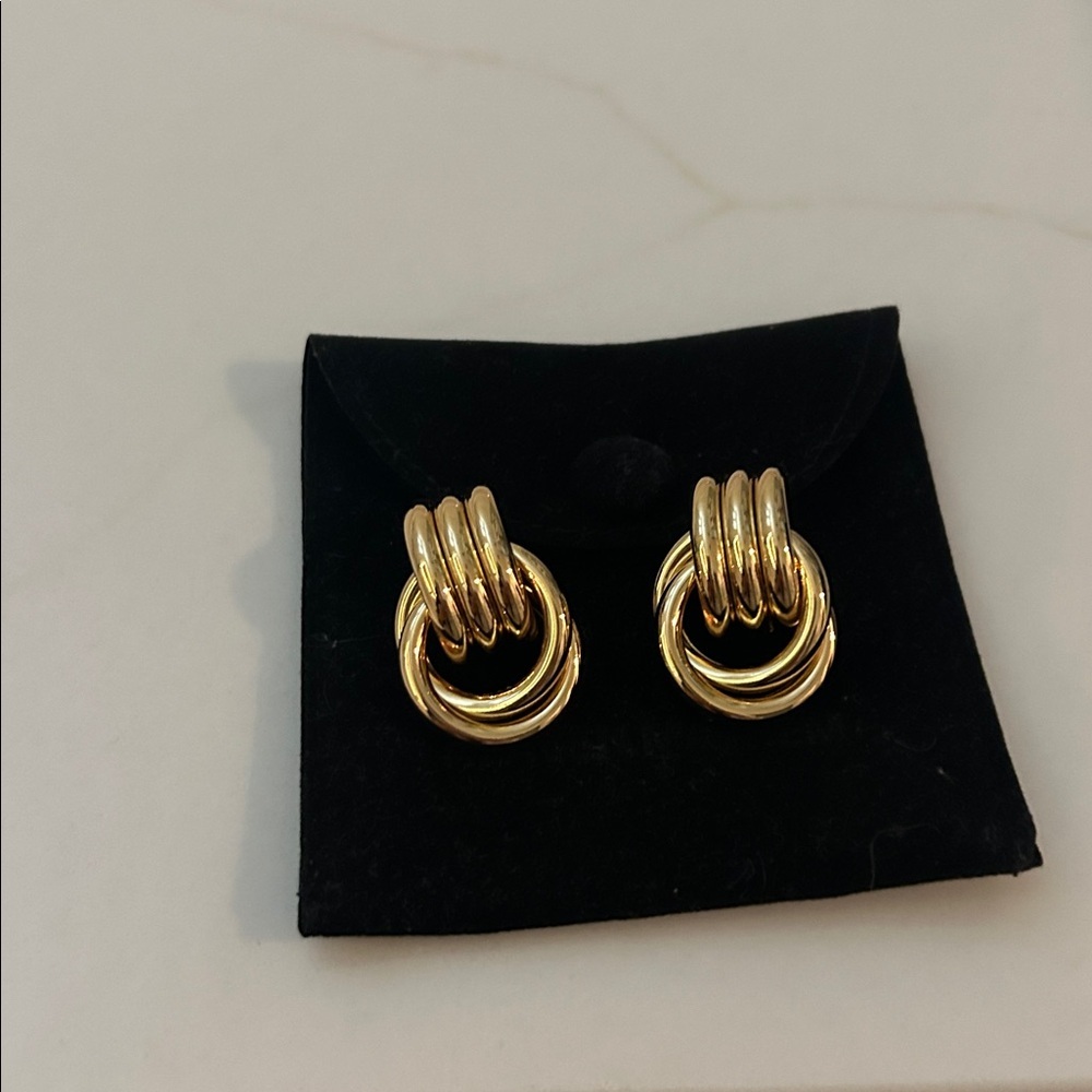 Heaven Mayhem mini Knot Earrings